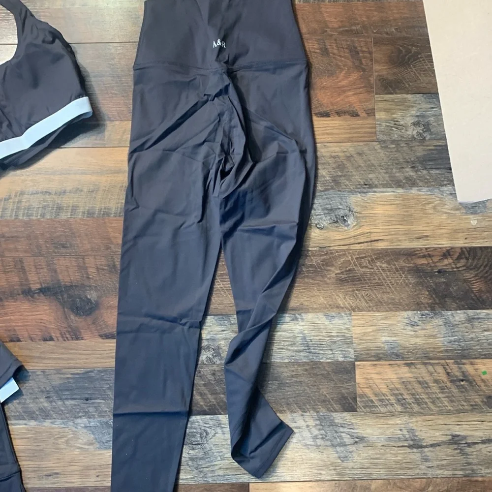 Aria’s Women’s Black/ Gray Activewear Set with Light Blue Trim NWT Sz Med-👇read - Picture 8 of 8